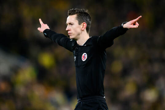 Sivert Øksnes Amland, referee