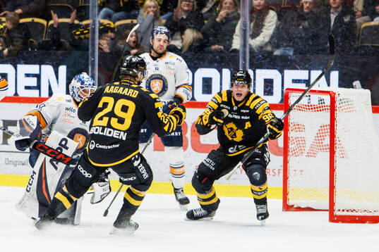 Skellefteås Rickard Hugg jublar