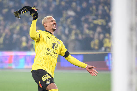 Ruben Gabrielsen of Lillestrøm celebrates
