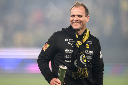 Head coach Hans Erik Ødegaard of Lillestrøm celebrates