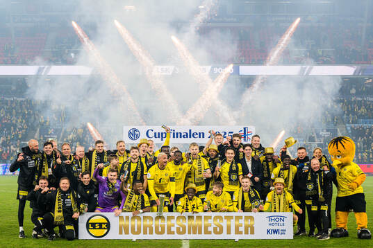 Players of Lillestrøm celebrates with the trophy