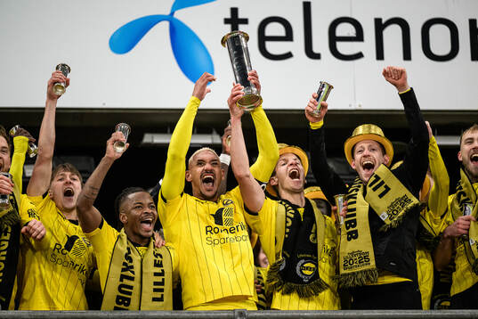 Players of Lillestrøm celebrate