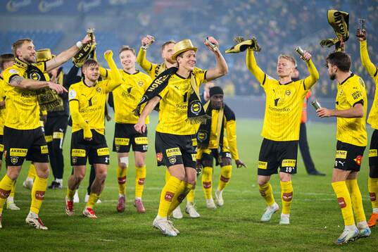 Thomas Lehne Olsen of Lillestrøm celebrates