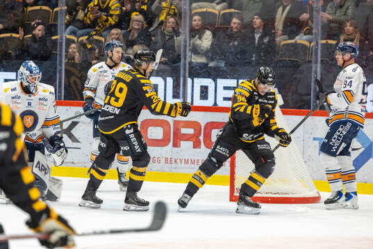 Skellefteås Rickard Hugg och Mikkel Aagaard jublar