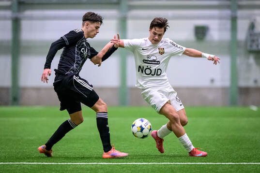 FC Köpenhamns Liam Nordstedt och Brommapojkarnas Carl