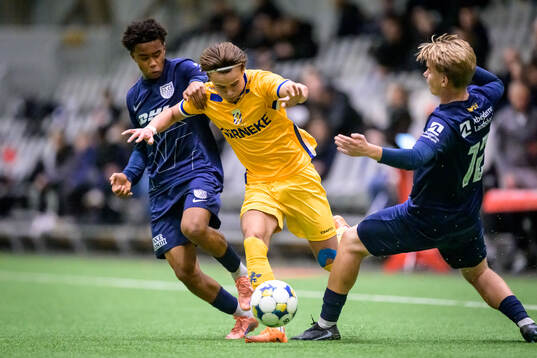 Nordsjällands Noah Ayorinde och IFK Göteborgs Melwin