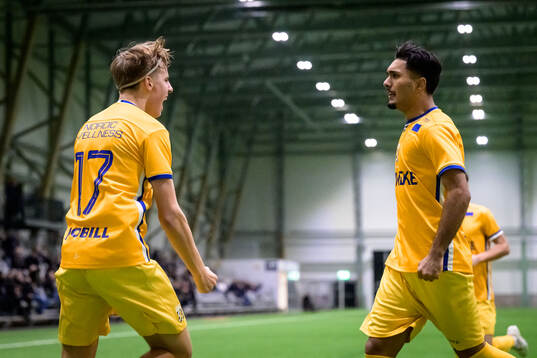 IFK Göteborgs Oliver Månsson och Haydar Sultan jublar