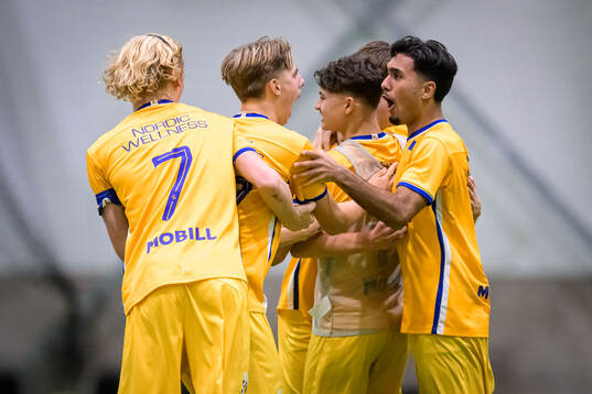 IFK Göteborgs Axel Sjöström Falk, Oliver Månsson och