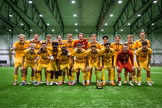 IFK Göteborgs spelare jublar