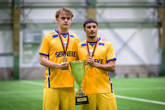 IFK Göteborgs Leo Anger och Lowe Wennblad jublar