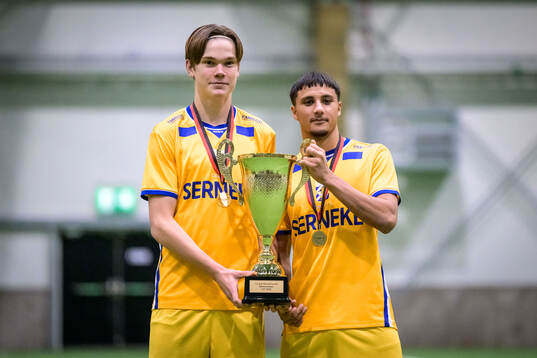 IFK Göteborgs Hannes Skånberg och Lowe Wennblad jublar