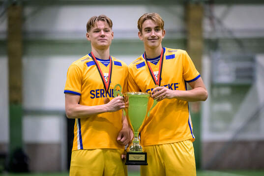 IFK Göteborgs Malte Hallingsjö och Lias Tolf jublar