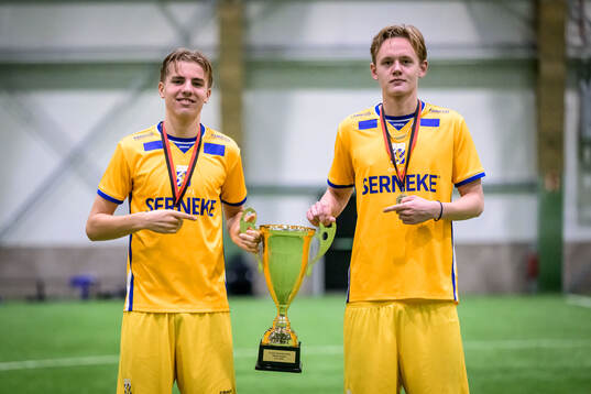 IFK Göteborgs Oliver Månsson och Hugo Olsson jublar