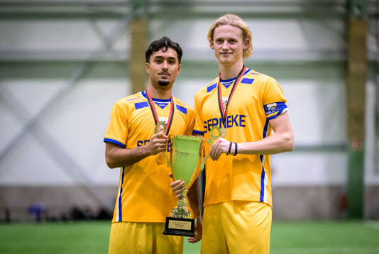 IFK Göteborgs Haydar Sultan och Axel Sjöström Falk jublar
