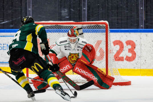 Moras målvakt Tobias Johansen Breivold