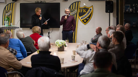 Fotboll, IFK Hässleholms fotbollskafé med Niclas Carlnén