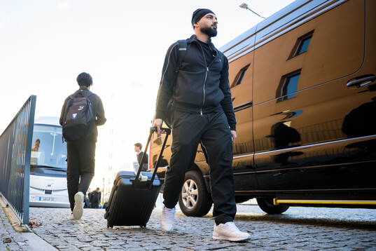 Sead Haksabanovic arrives at the hotel