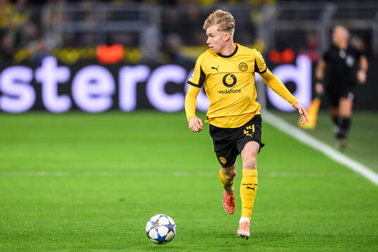 Daniel Svensson of Borussia Dortmund