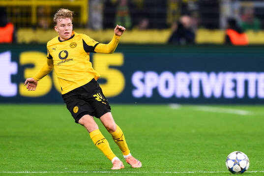 Daniel Svensson of Borussia Dortmund