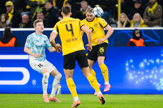 Julian Ryerson of Borussia Dortmund
