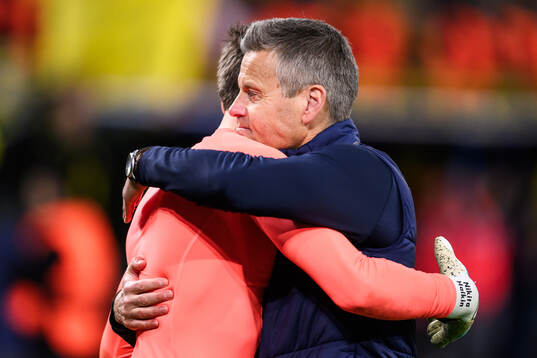 goalkeeper Nikita Haikin and Head coach Kjetil Knutsen of