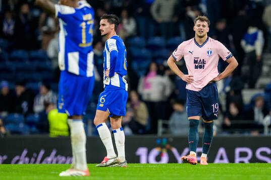 Colin Rösler of Malmö FF looks dejected