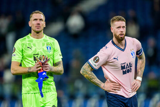 Goalkeeper Robin Olsen and Pontus Jansson of Malmö FF