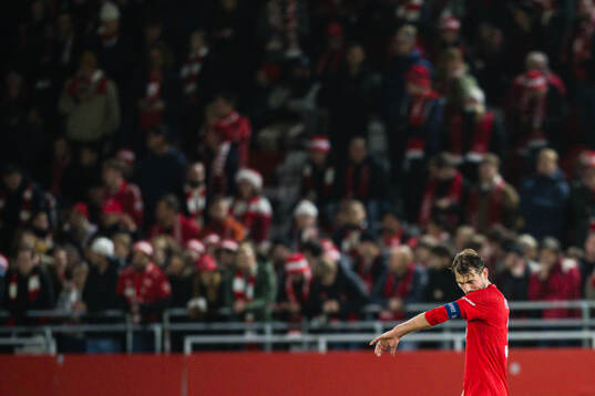 Fredrik Pallesen Knudsen of Brann looks dejected