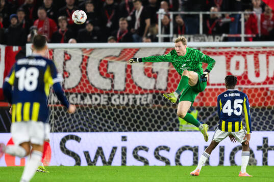 Goalkeeper Mathias Dyngelandof Brann