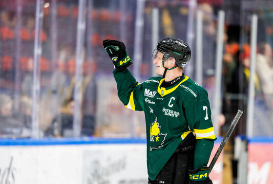 Östersunds Joel Olkkonen jublar