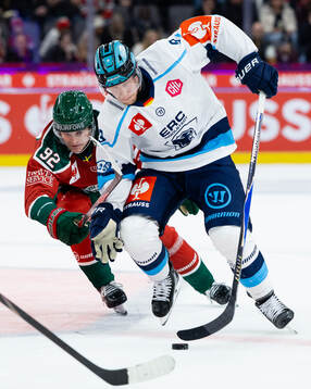 Filip Cederqvist of Frölunda and Myles Powell of Ingolstadt
