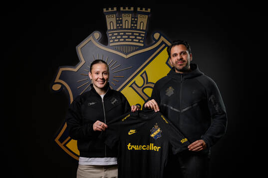 Emilie Libakken Østerås och AIKs sportchef Zinar Spindari