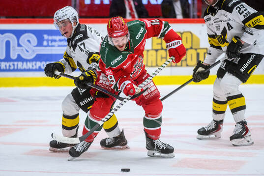 Västerås Patrick Guay och Modos Tyler Kelleher