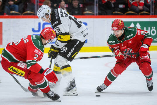 Modos David Rundblad och Gerry Fitzgerald mot Västerås
