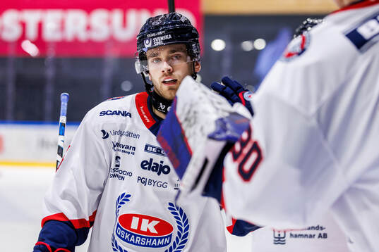 Oskarshamns Isac Jonsson jublar