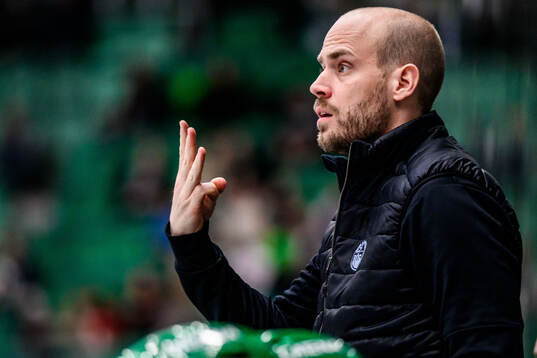 Rögles tränare Julius Falkenbäck Bergkvist