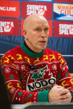 Modos tränare Fredrik Andersson