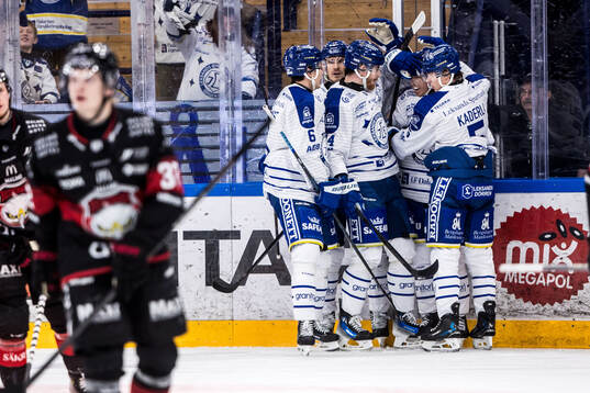 Leksands Joonas Lyytinen jublar