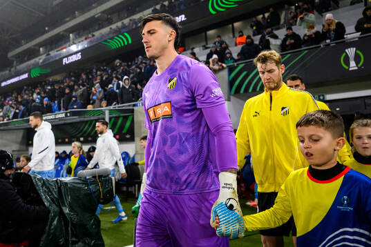 goalkeeper Andreas Linde of Häcken