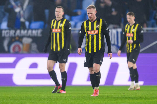 Marius Lode and Mikkel Rygaard Jensen of Häcken look