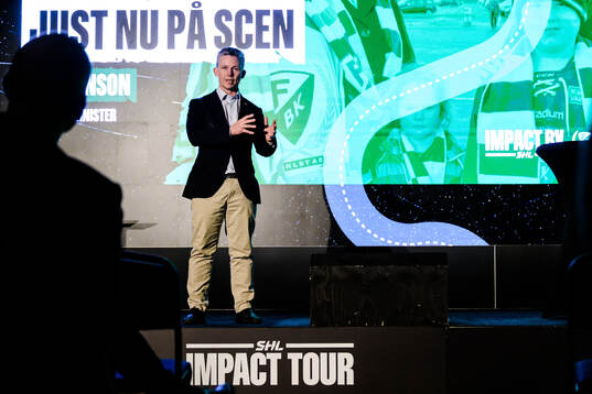 Pål Jonson, Sveriges försvarsminister