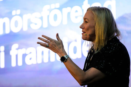 Helena Mueller, Director Sustainable Business Advisory