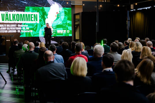 Malte Hallquist, moderator