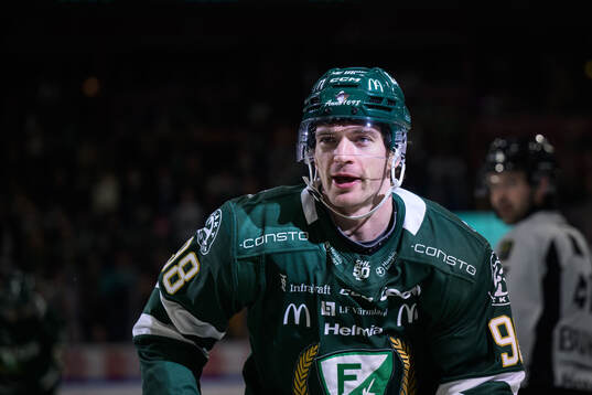 Färjestads Marian Studenic jublar