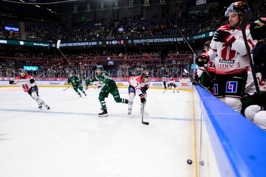 Färjestads Joakim Nygård och Örebros Filip Berglund