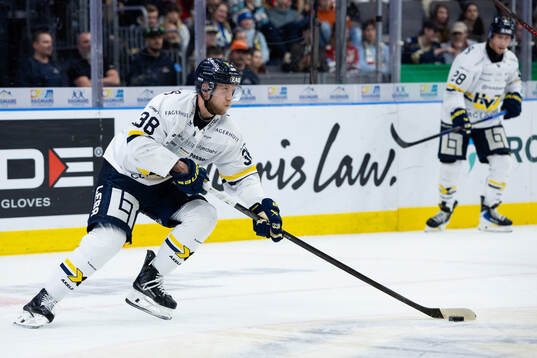 HV71s Olle Alsing
