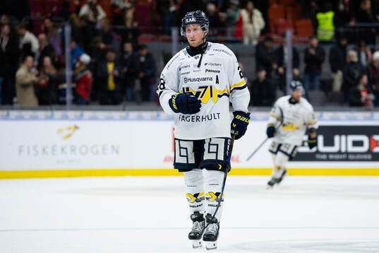 HV71s Justin Glenn Kloos deppar
