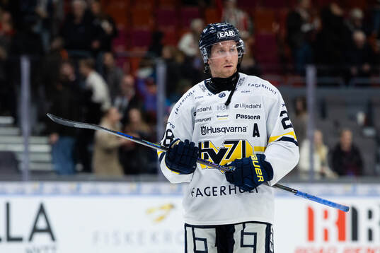 HV71s Justin Glenn Kloos deppar
