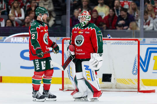 Frölundas Christian Folin och målvakt Lars Johansson