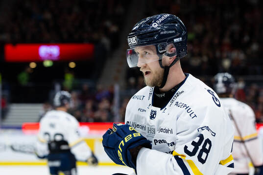 HV71s Olle Alsing